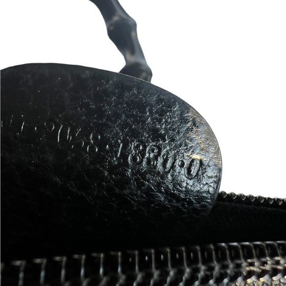 Bamboo Handle Gucci with large pouch - Picture 8 of 11